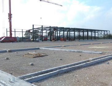 Errichtung der Stahlkonstruktion Neubau Spinder